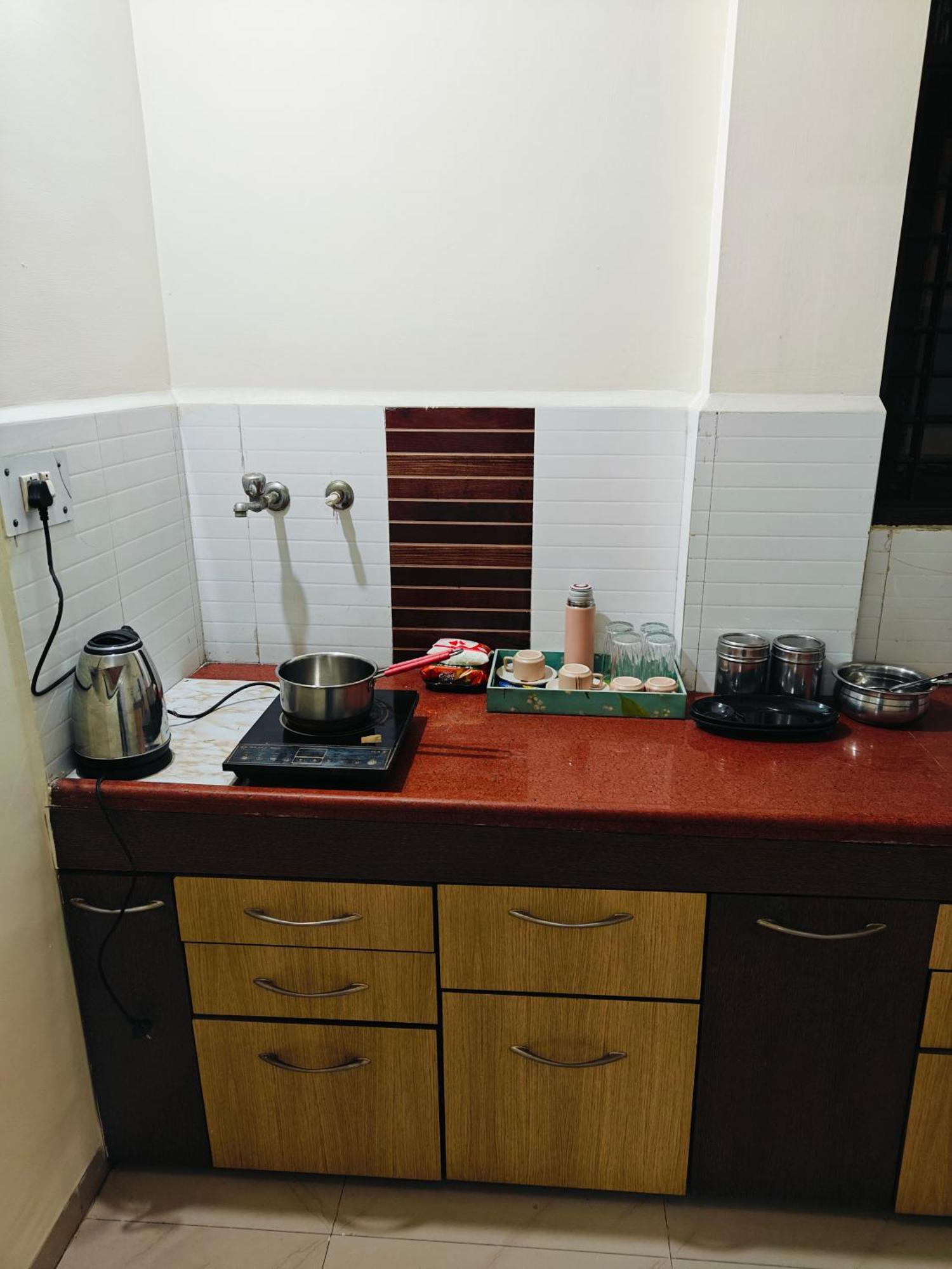 Ava Homestay Indore Exteriör bild