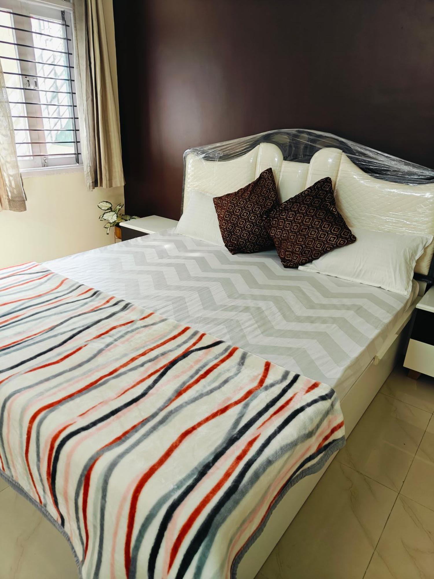 Ava Homestay Indore Exteriör bild